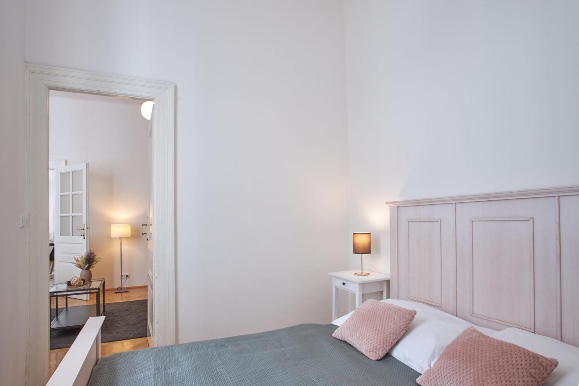 Charles Bridge Premium Residence ปราก ภายนอก รูปภาพ